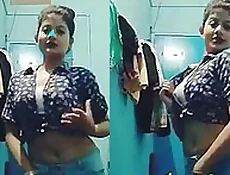 Insta Queens seductive dance in a tied-up shirt with fleshy belly | dancing,malay,seduction,sexy